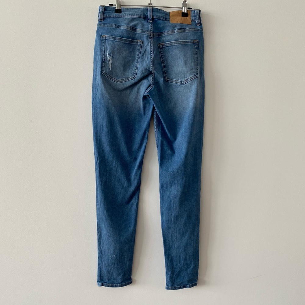๐ผ H&M Divided Jeans ๐ผ - Picture 3 of 7